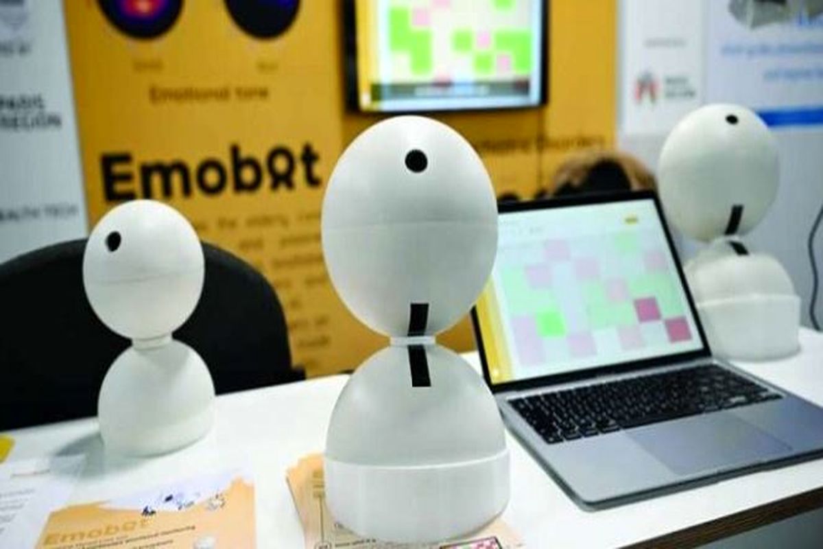 Emobot ؛ رباتی با قابلیت انعکاس احساسات
