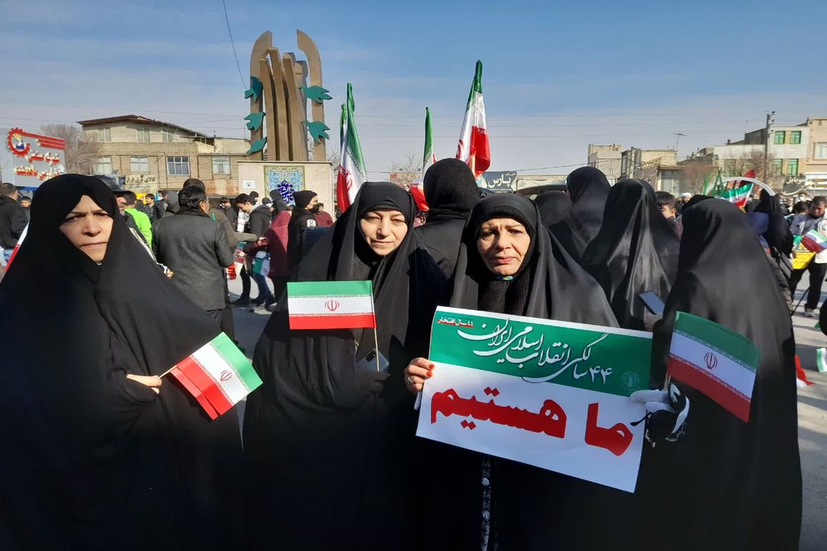 آغاز راهپیمایی ۲۲ بهمن در استان البرز/همه آمدند