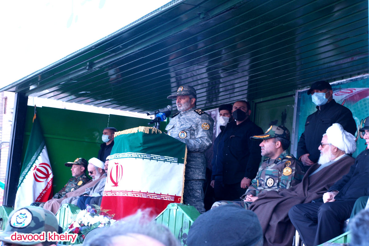 فرمانده کل ارتش جمهوری اسلامی: پیروزی این انقلاب، به عنوان بزرگترین تحول قرن بیستم به ثبت رسید