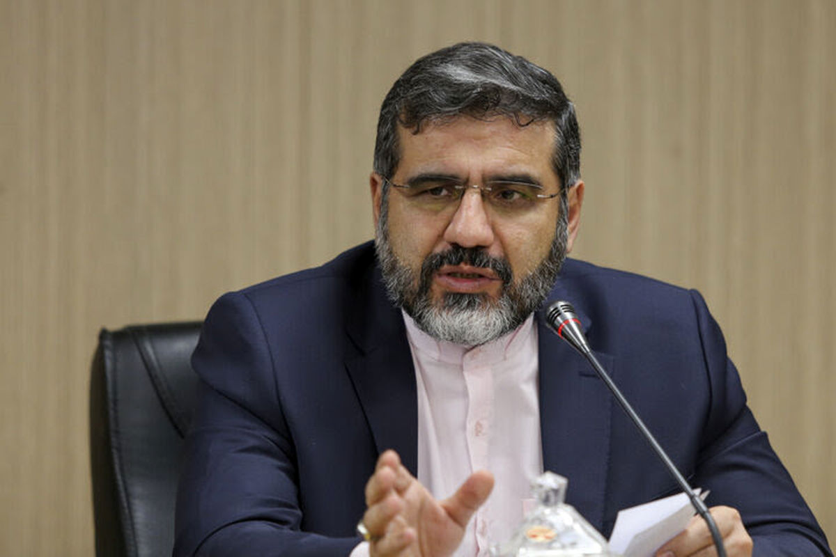 وزیر فرهنگ: مردم ایران انقلاب اسلامی را متعلق به خود می‌دانند