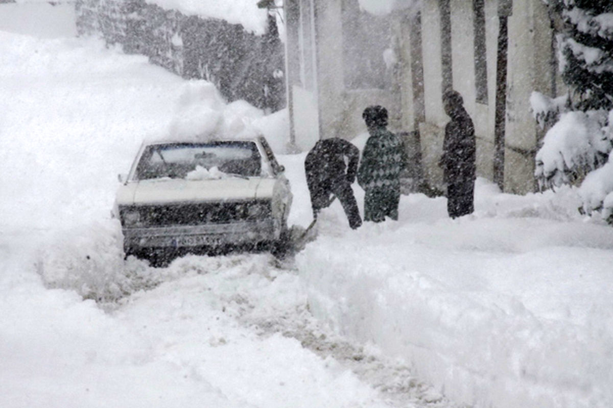 بارش برف و باران در جاده‌های ۱۲ استان کشور