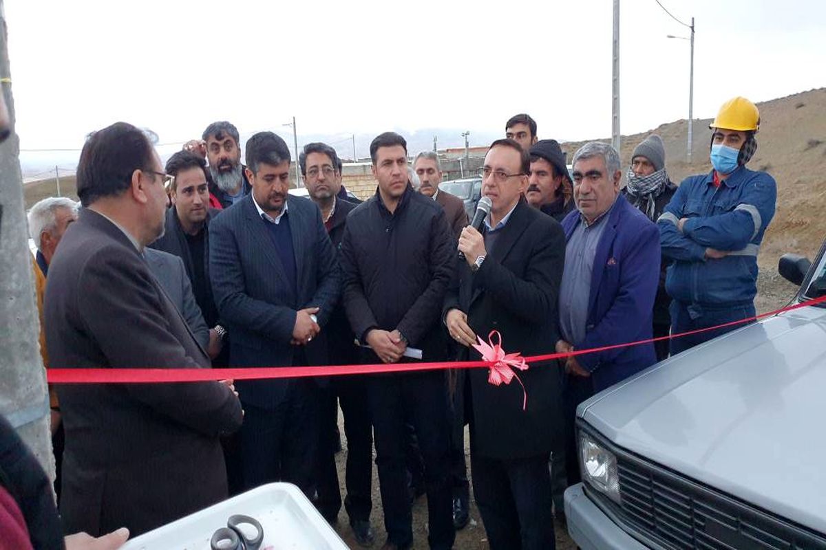 افتتاح ۸ پروژه برق رسانی در شهرستان مانه و سملقان