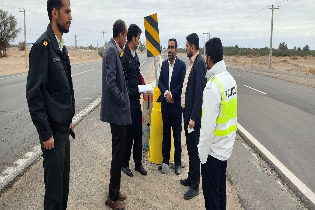 دستور انسداد و اصلاح نقاط حادثه خیز محور مواصلاتی ریگان-ایرانشهر صادر شد