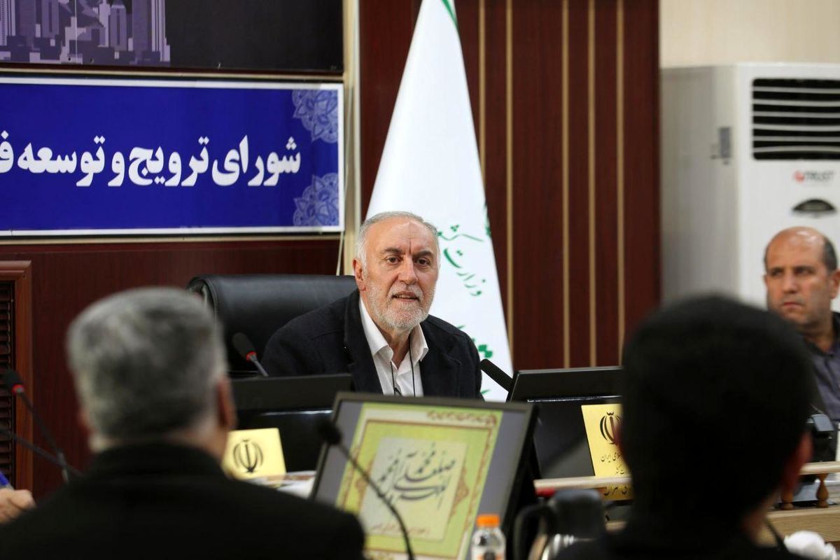 تاکید استاندار تهران بر ترویج و تعمیق فرهنگ ایثار و شهادت