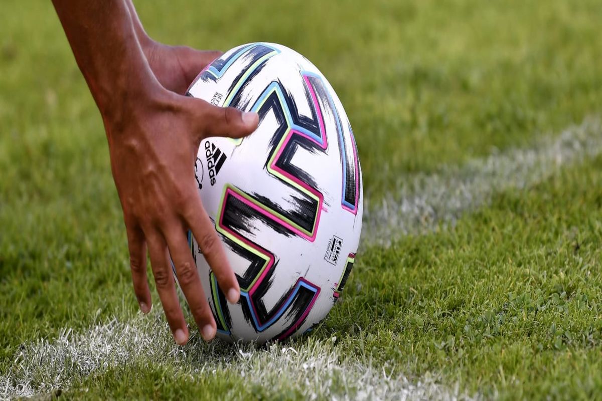 درخواست همسر ستاره سرشناس فوتبال از خبرنگاران پس از رسوایی اخلاقی