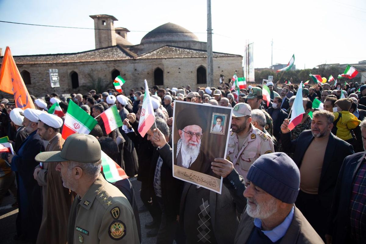 افسر سابق ارتش آمریکا: مردم ایران، فرهیخته اند و رهبرشان را دوست دارند