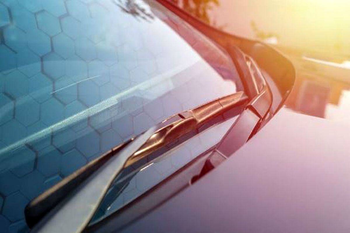 فروش نانومحلولی که از شیشه جلو خودرو محافظت می‌کند