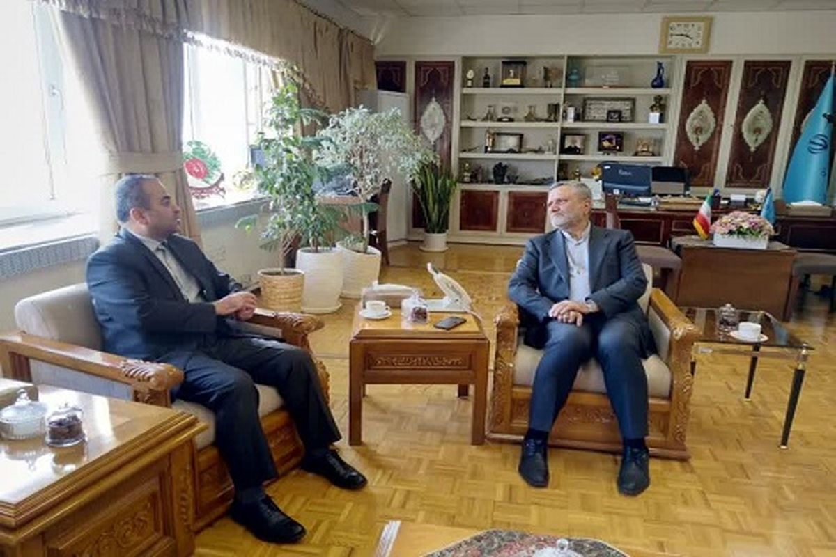 در دیدار استاندار خراسان جنوبی با وزیر تعاون، کار و رفاه اجتماعی: مطالبات دانشگاه علوم پزشکی بیرجند در حوزه وزارت تعاون، کار و رفاه اجتماعی پیگیری می شود