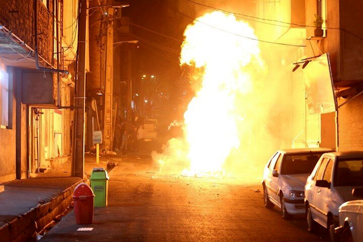 انفجار مواد محترقه باعث تخریب یک منزل مسکونی در همدان شد