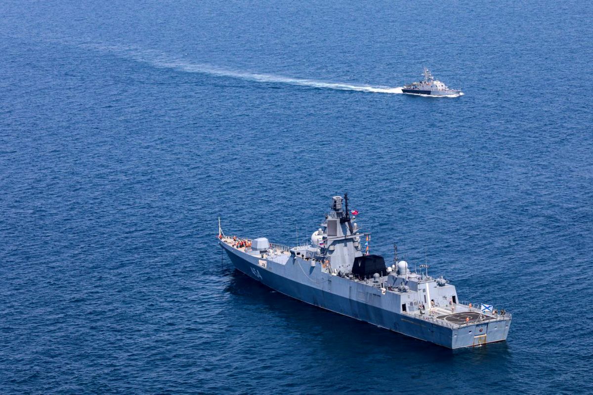 تصاویر شناورهای روسیه، چین و ایران برای رزمایش مرکب کمربند امنیت دریایی۱۴۰۱