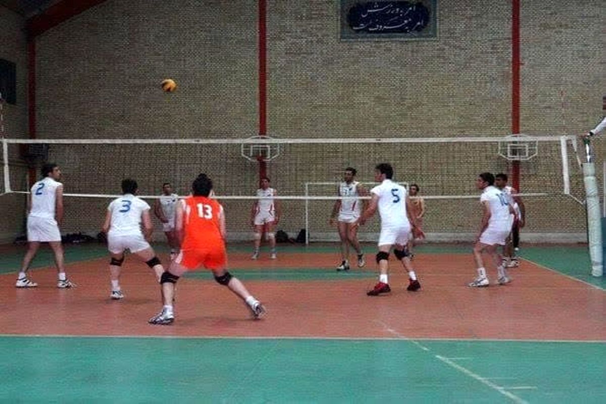 مسابقات والیبال جوانان قزوین در ایستگاه پایانی