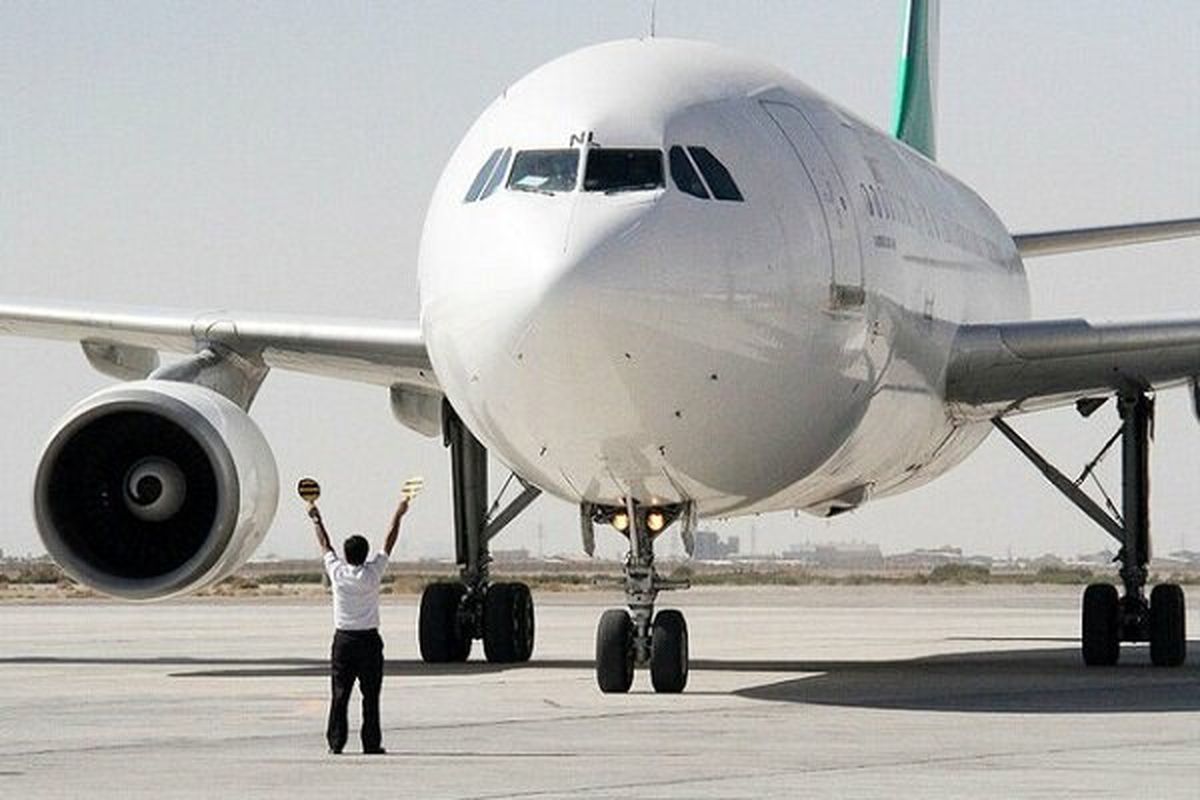 هواپیمای تهران- زاهدان فرود اضطراری کرد