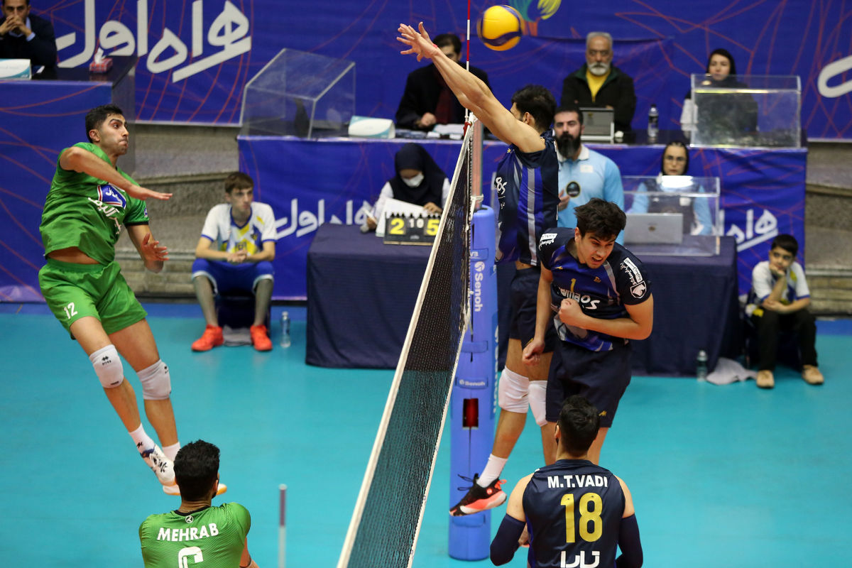 جنگ ستارگان در آزادی/ پرش سه‌گام مدعیان برای فینال