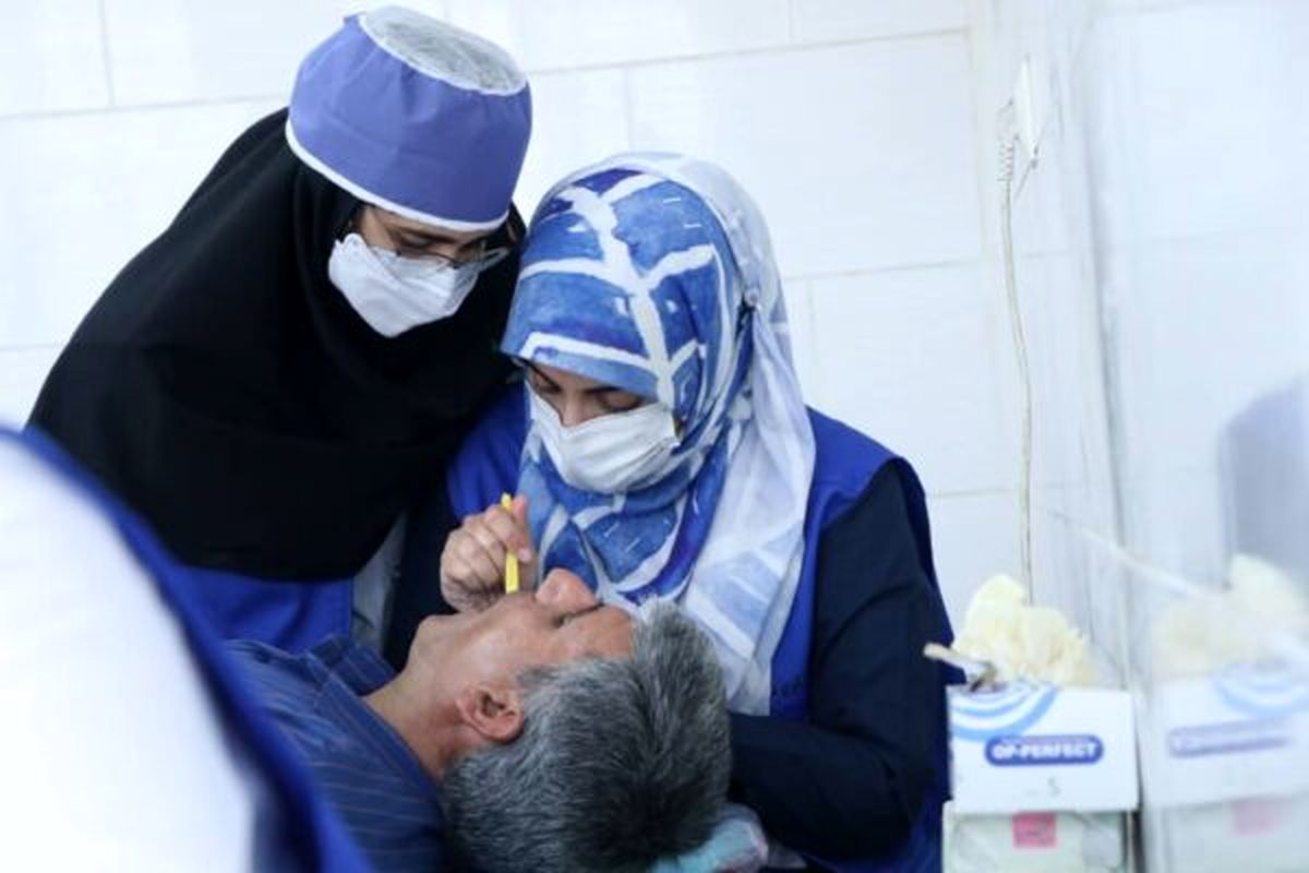 مراجعه ۲۰۰۰ نفر به کاروان جهادی پزشکی صندوق فولاد در ارزوییه کرمان/مصمم به انجام مسئولیت اجتماعی در خدمت به مردم مناطق محروم هستیم
