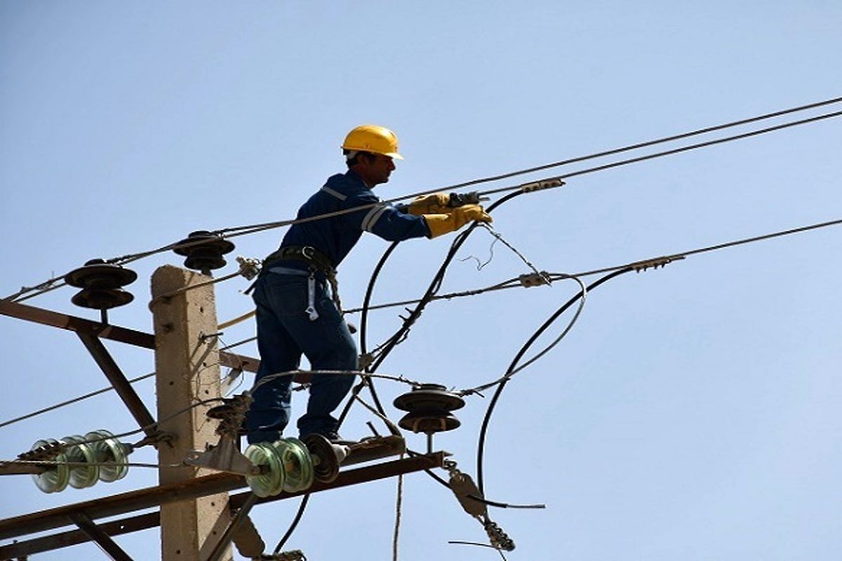 شبکه های برق تمام روستاهای کهگیلویه و بویراحمد کابلی می شود