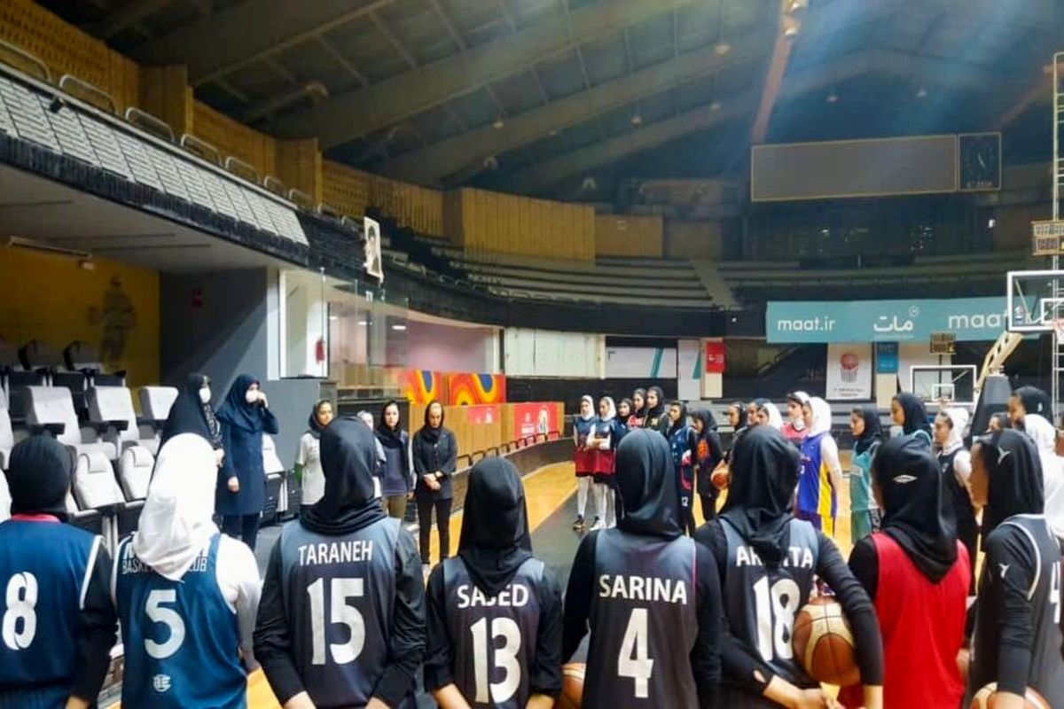 حضور سخنگوی کمیسیون بهداشت مجلس در فدراسیون بسکتبال و تمرینات تیم استعدادهای زیر ۱۶ سال دختران