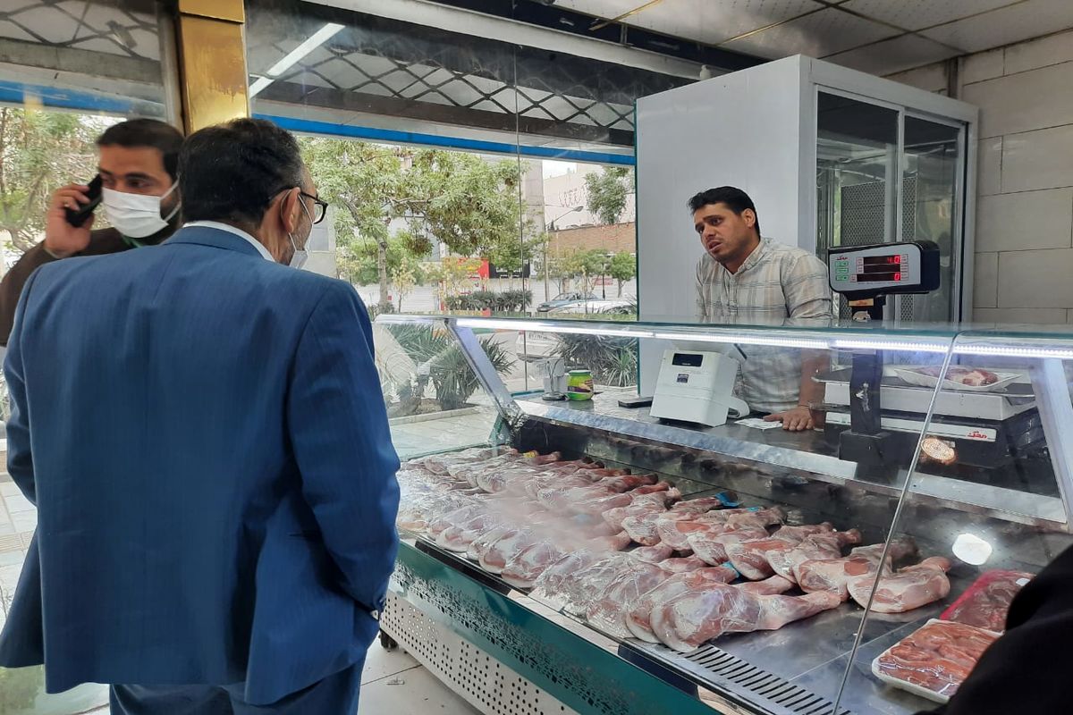 نقره داغ شدن یکی از عمده فروشان مرغ توسط استاندار