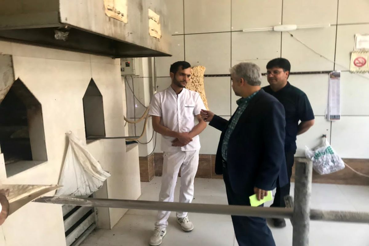 ۲۰ نانوایی در شهرستان البرز در دو شیفت پخت می کنند
