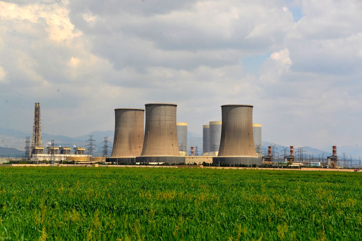 نیروگاه شهید رجایی با تمام توان آماده تولید برق در پیک تابستان است