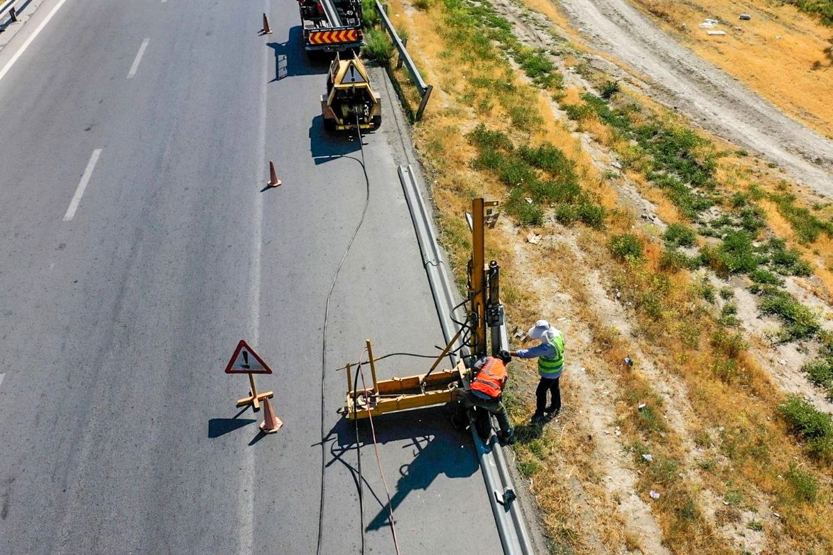 ضرورت افزایش اعتبار لازم برای تهیه و نصب تابلو و علائم ایمنی در جاده های آذربایجان‌غربی