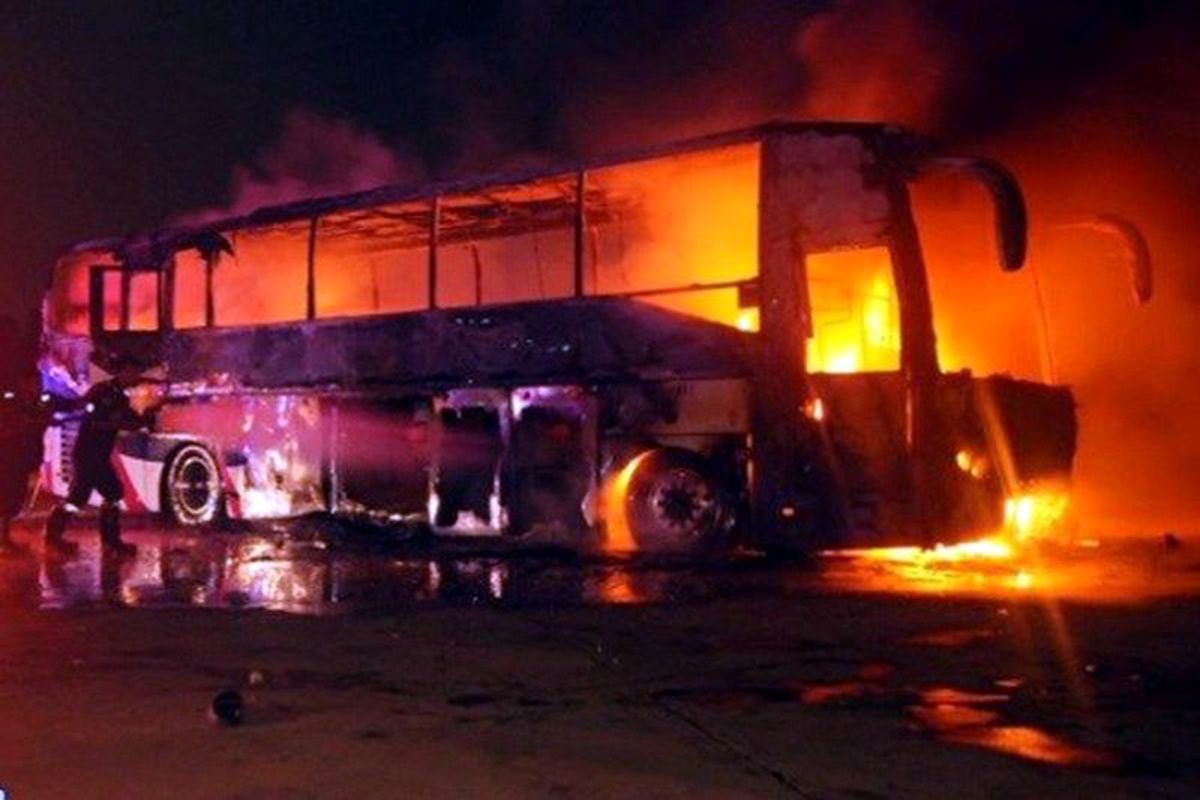 تکرار سریال آتش سوزی اتوبوس‌های اسکانیا/ ارابه مرگ باز هم به طور کامل در آتش سوخت
