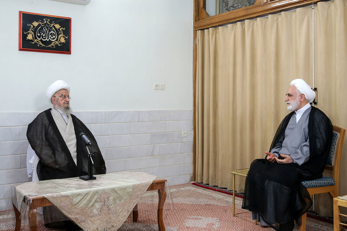 دیدار رییس قوه قضاییه با آیت الله مکارم شیرازی