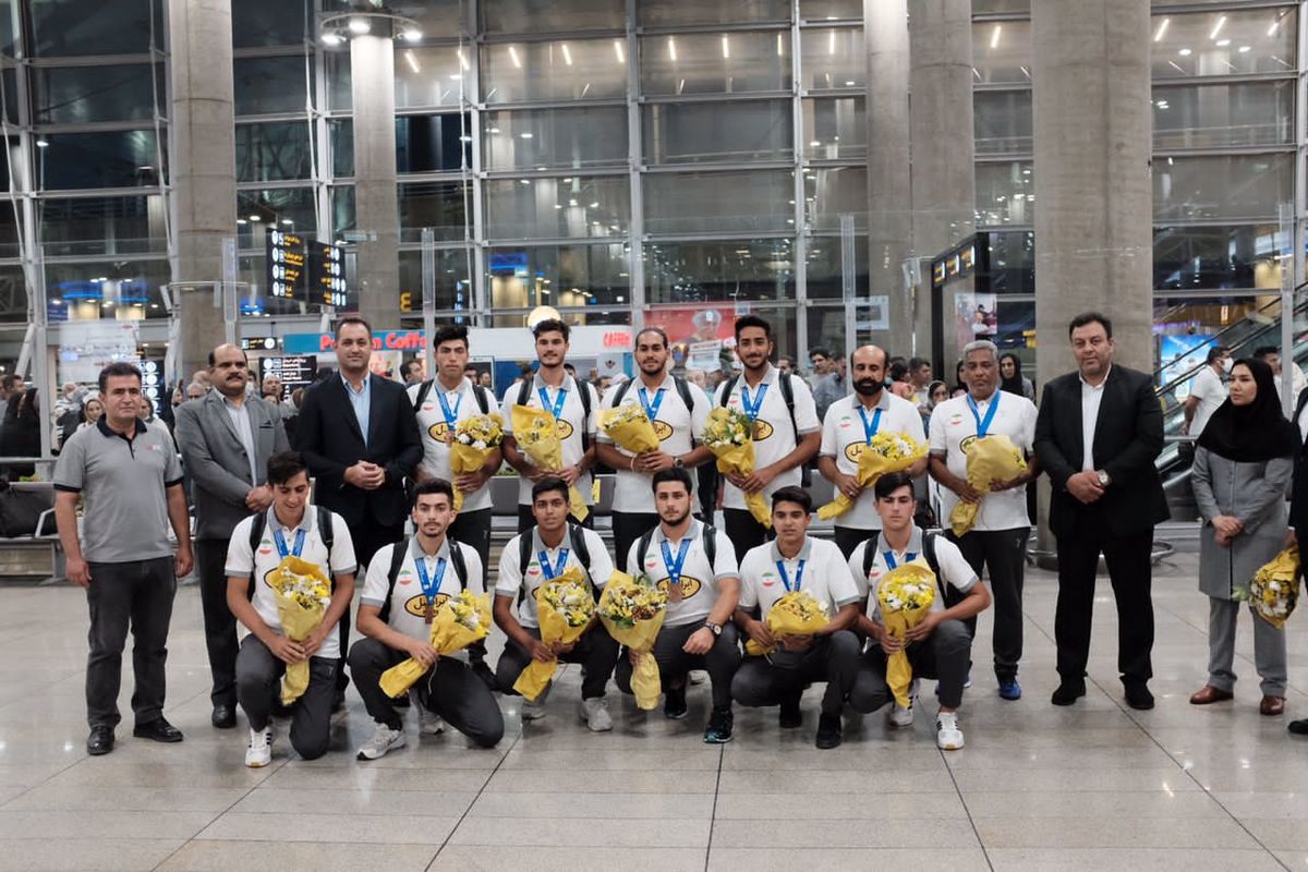 بازگشت تیم ملی هندبال ساحلی نوجوانان به تهران