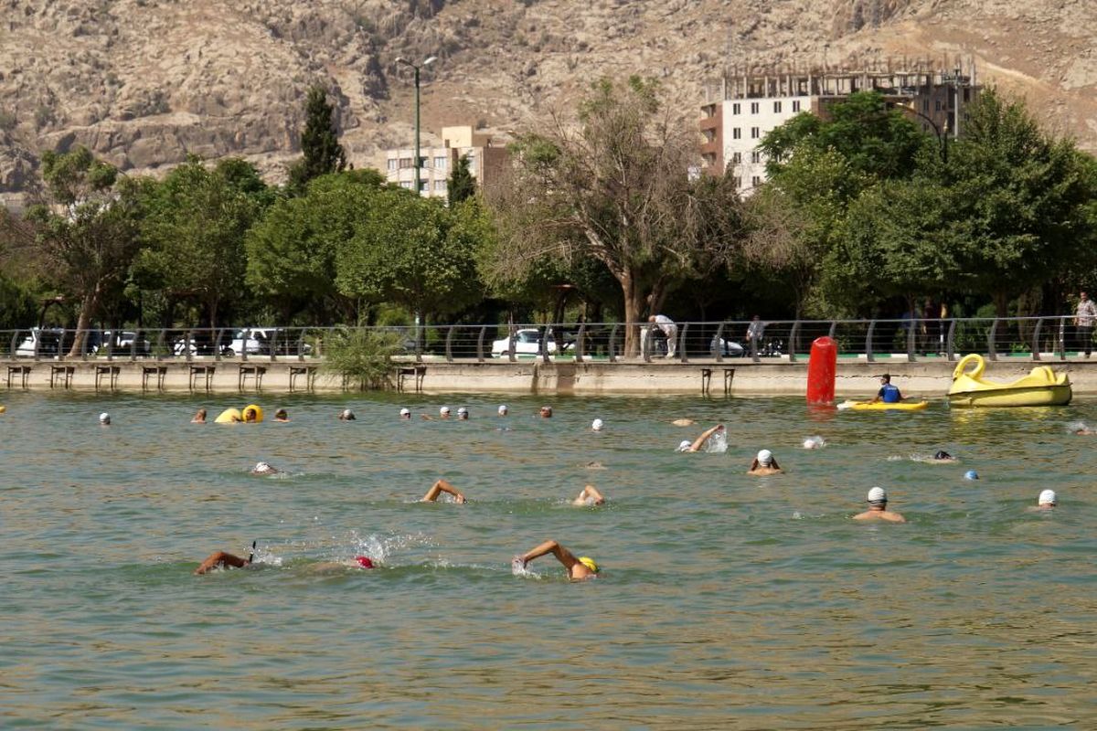 معرفی برترین های مسابقه شنای آبهای آزاد کشور در خرم آباد