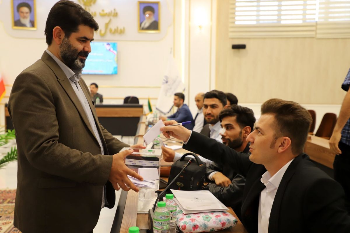 اولین دوره انتخابات 