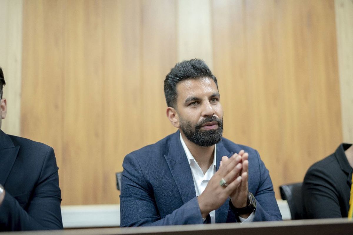 کاندید انتخابات ریاست فدراسیون فوتبال می‌شوم