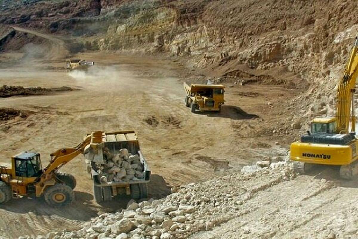 استخراج سالانه بیش از ۱۸ میلیون و ۲۹۴ هزار تن مواد معدنی در آذربایجان غربی