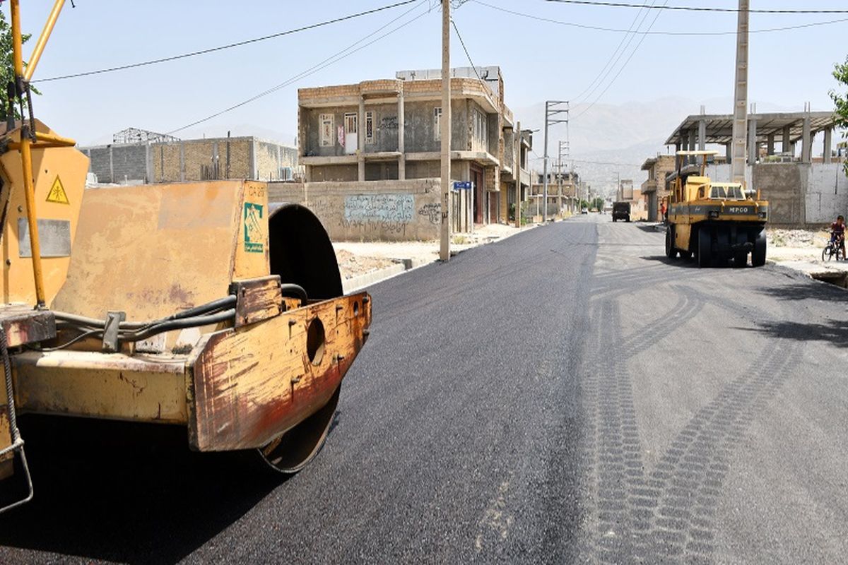 نهضت آسفالت یاسوج همچنان ادامه دارد/ پروژه های جدید آسفالت کلید خورد