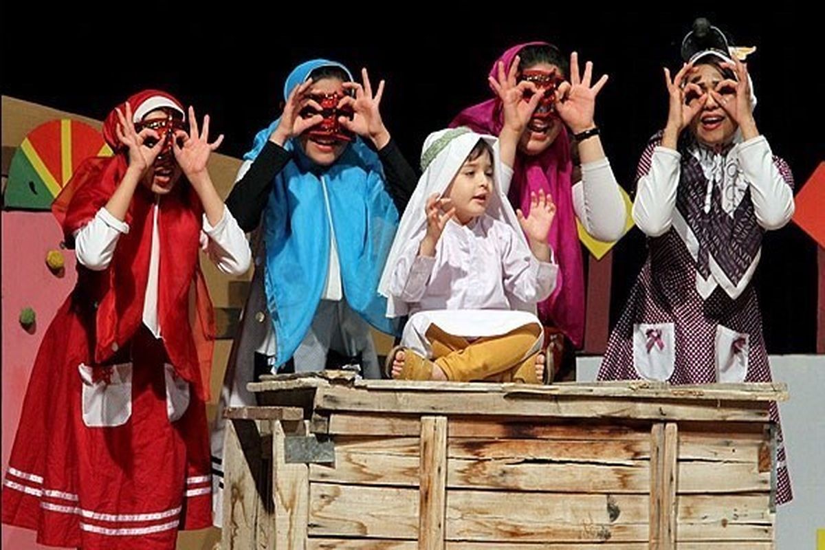 دومین روز جشنواره بین‌المللی تئاتر کودک و نوجوان همدان با اجرای ۱۸ نمایش صحنه‌ای و خیابانی