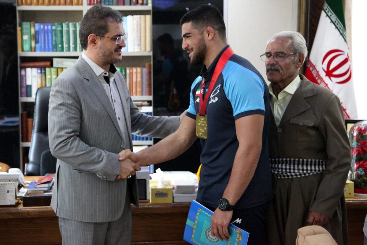 استاندار کردستان: ورزشکاران را مورد حمایت قرار خواهیم داد