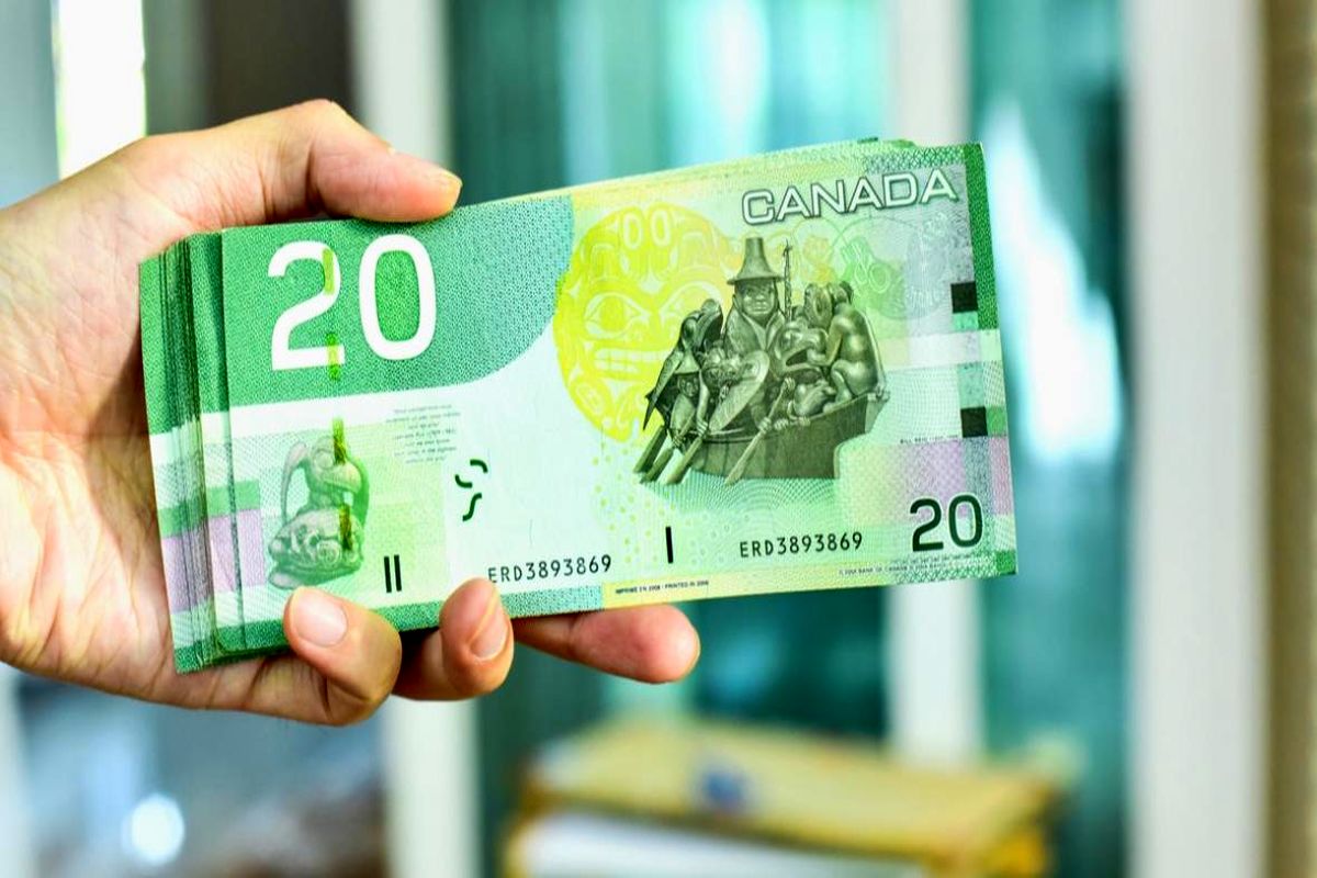 قیمت دلار کانادا امروز یکشنبه ۲۶ تیر