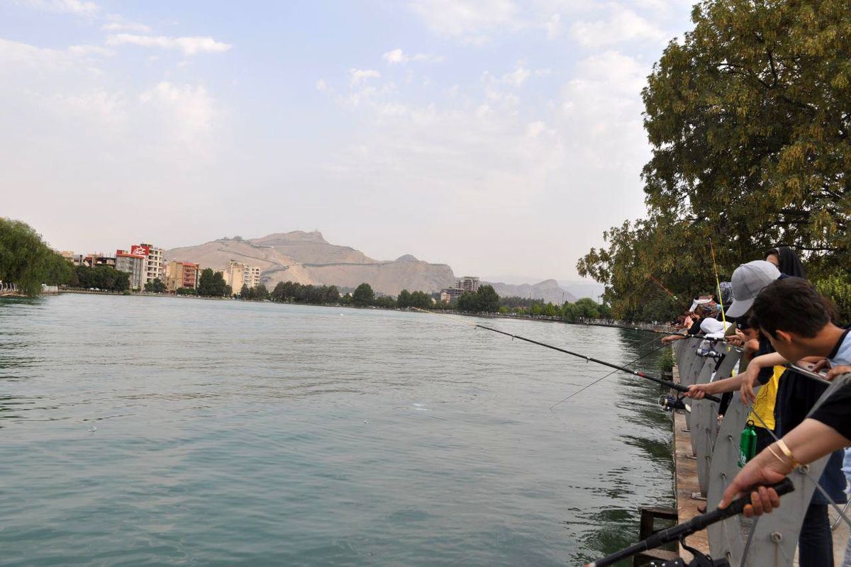 جشنواره ماهیگیری در برکه بوستان سرخه حصار برگزار می شود