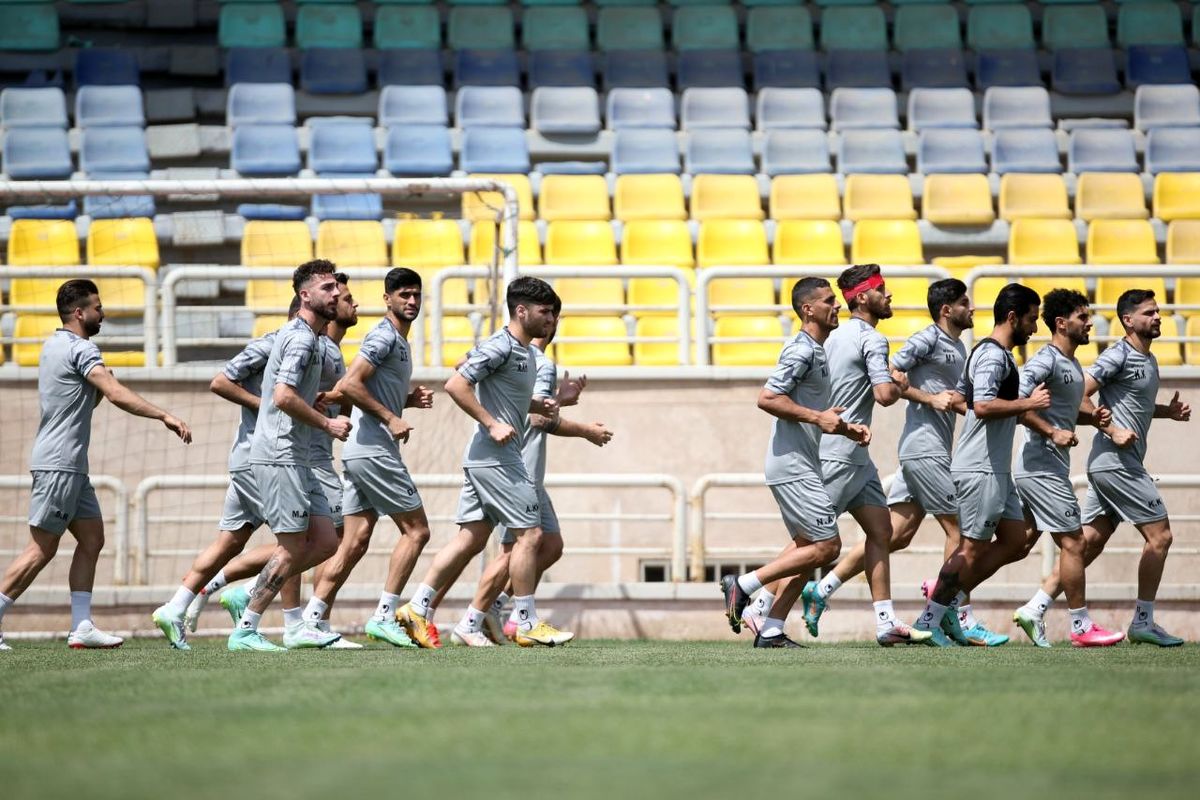 حمایت هواداران از سرخ‌پوشان در تمرین پرسپولیس