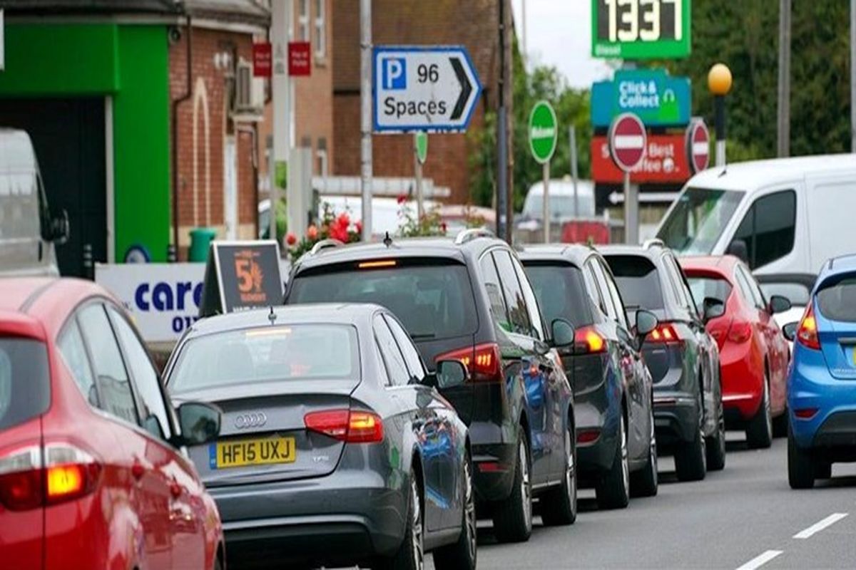 ادامه اعتراض سراسری در انگلیس به گرانی بنزین