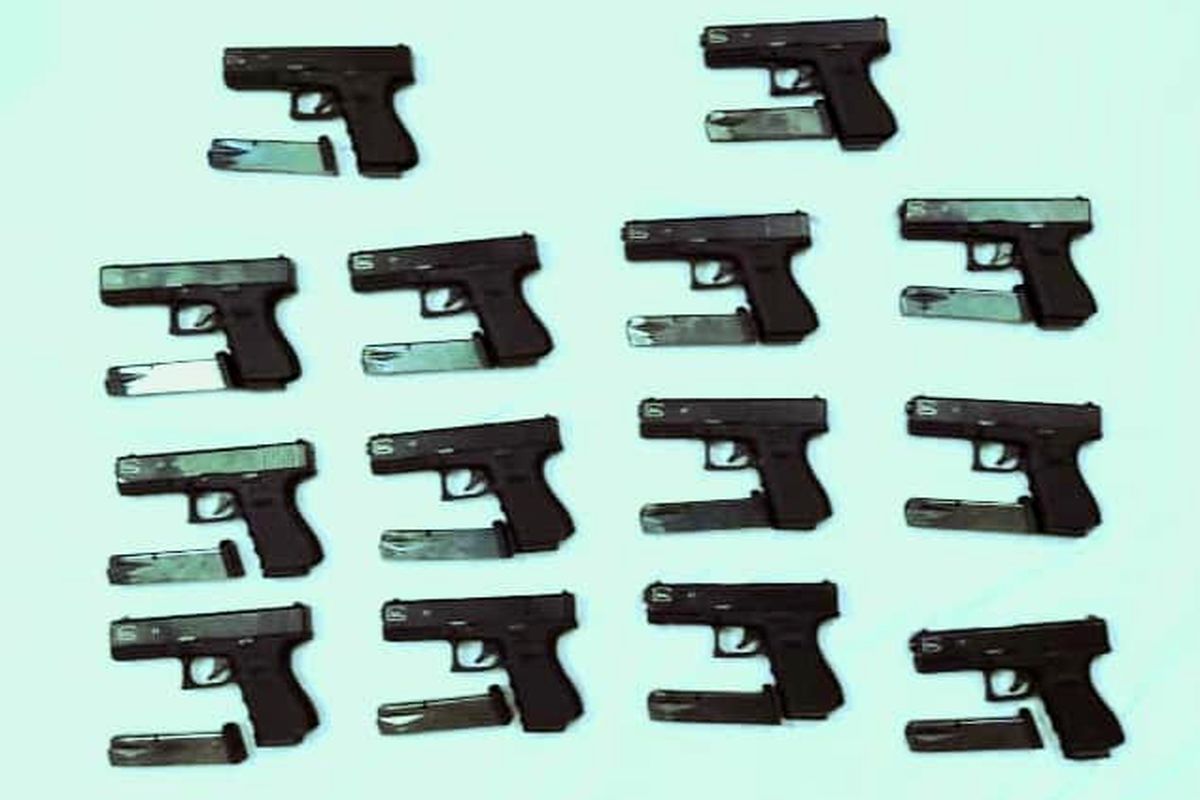 کشف ۱۴ قبضه کلت کمری در مرز دهلران