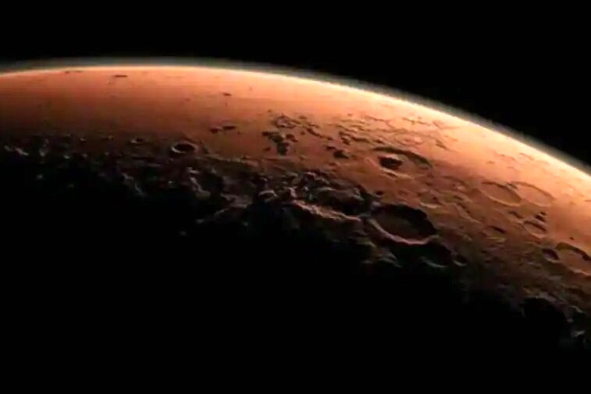 عکسی عجیب از سطح مریخ