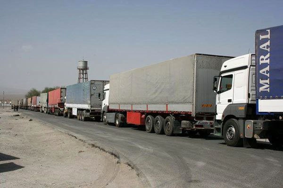 افزایش ۲۵ درصدی تعداد کامیون‌های حامل کالاهای صادراتی از پایانه های مرزی آذربایجان‌غربی در سه ماهه نخست سال جاری
