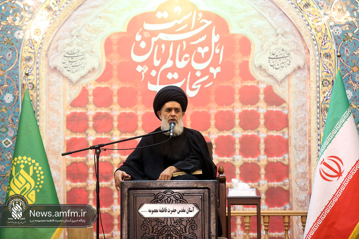 اقامه عزای سید‌الشهدا مایه تقرب انسان به درگاه الهی است