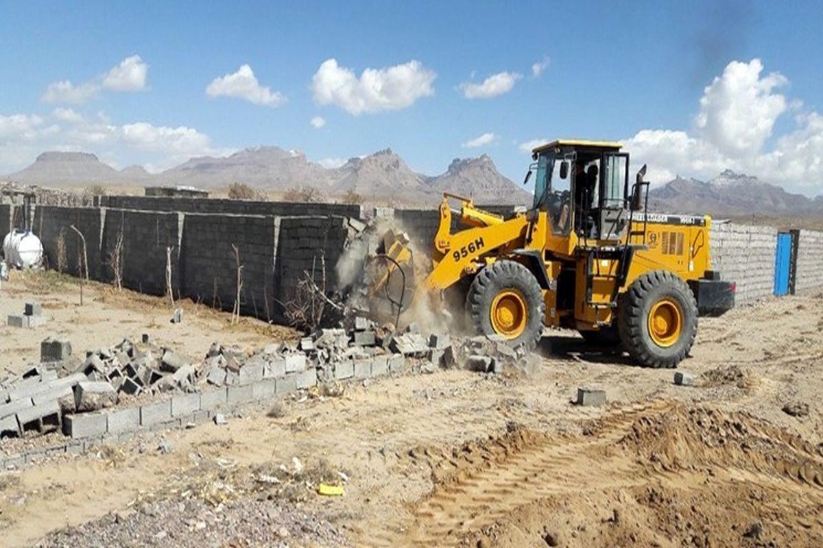 رفع تصرف ۸ هکتار از اراضی ملی بخش احمدی شهرستان حاجی آباد