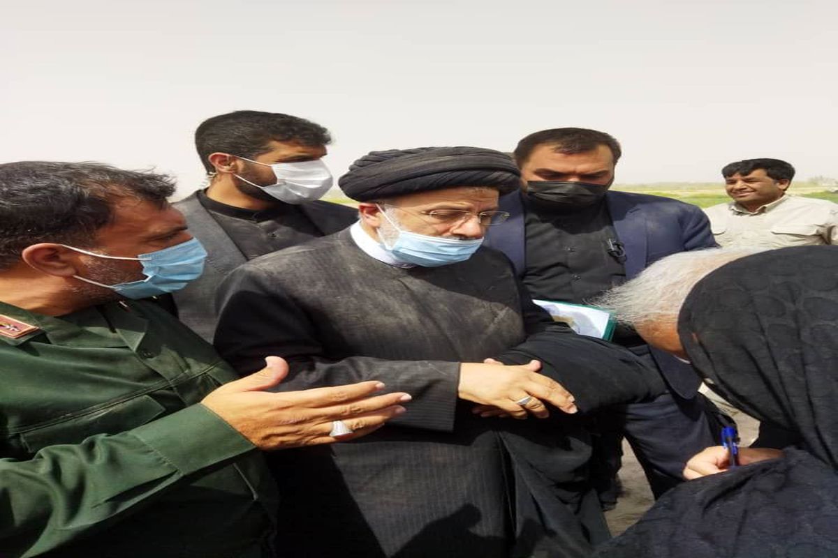 طوفان شن مانع حضور رئیسی در روستای «کروچان» کرمان نشد