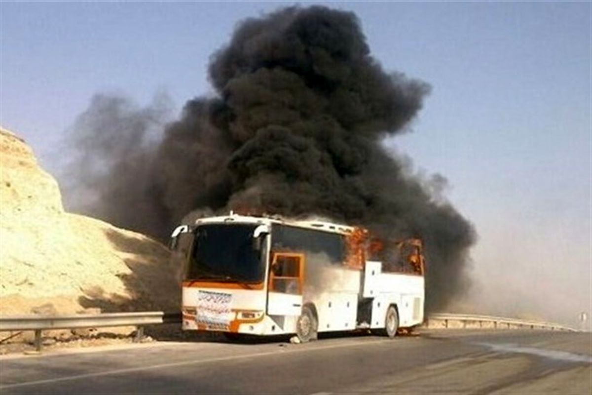 آتش سوزی اتوبوس مسافربری در محور سنندج_مریوان