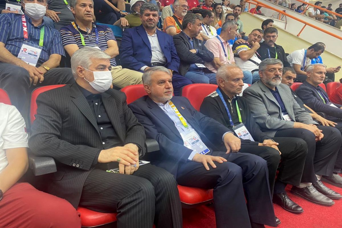 وزیر ورزش و جوانان نظاره‌گر دیدار هندبال ایران و قطر