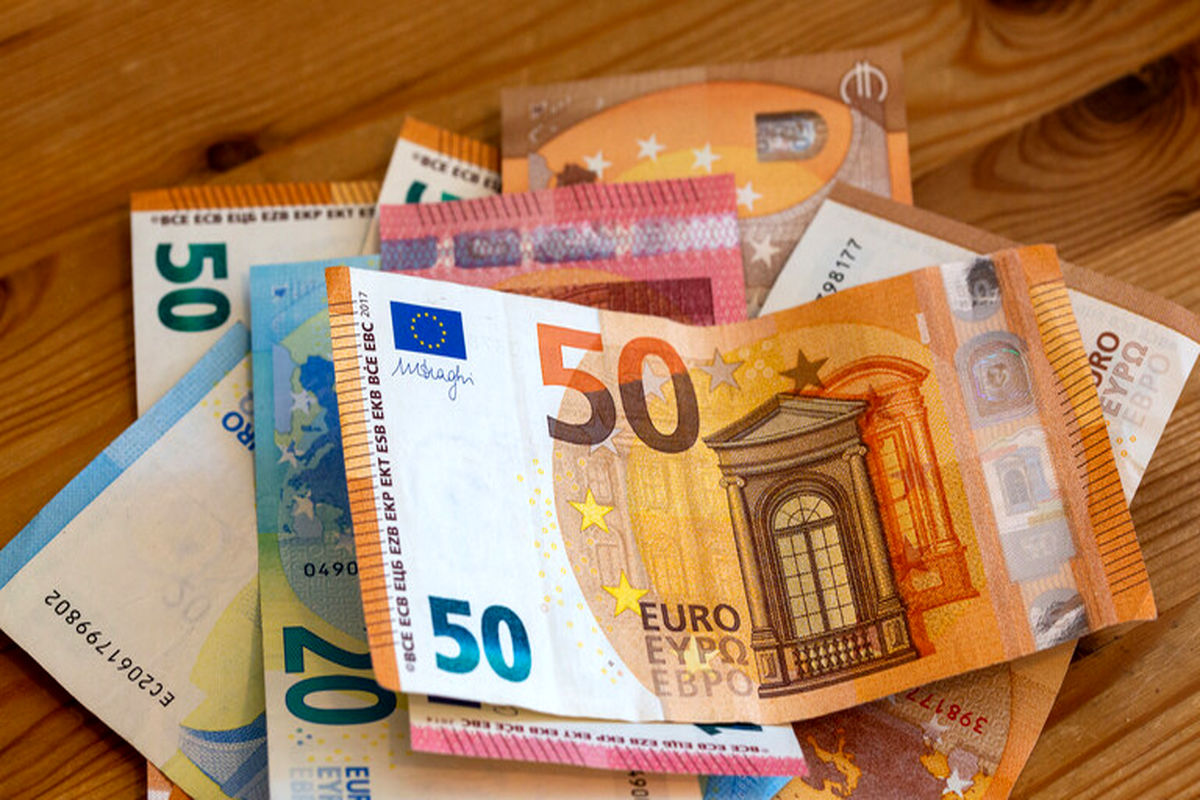 کاهش نرخ رسمی یورو برای دومین روز متوالی