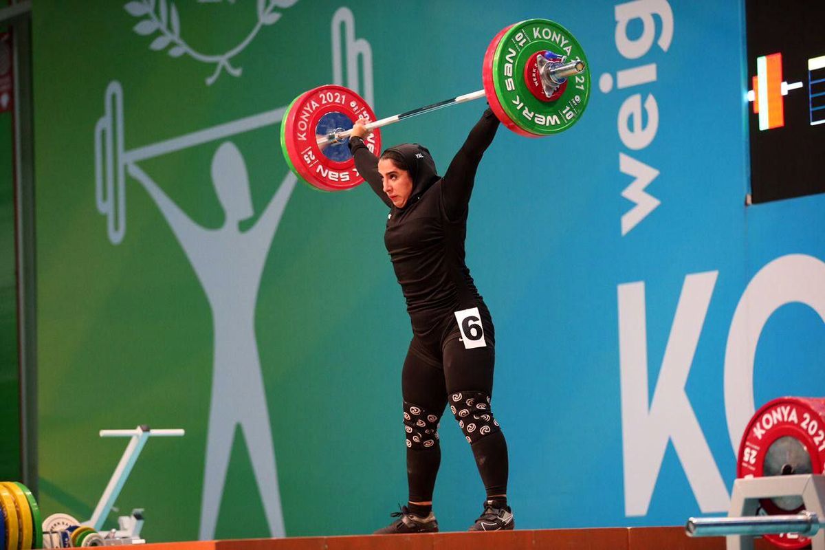کسب  نخستین طلای تاریخ وزنه برداری زنان  ایران توسط بانوی لرستانی