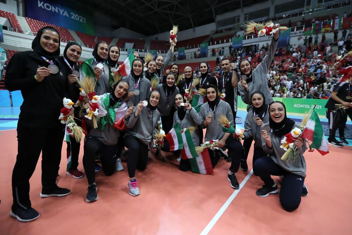 قونیه زیر پای والیبالیست‌ها و وزنه‌برداران ایران