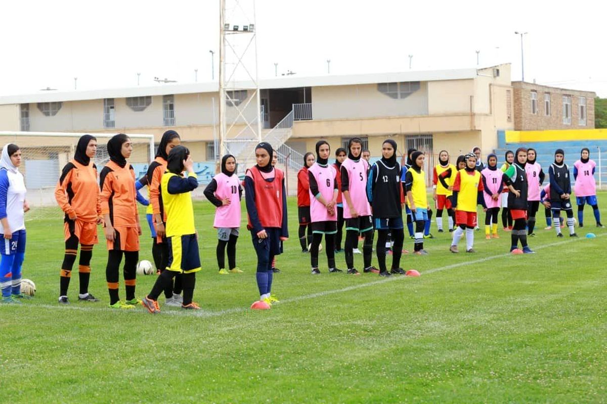 دو فوتبالیست دختر قزوینی در تیم ملی